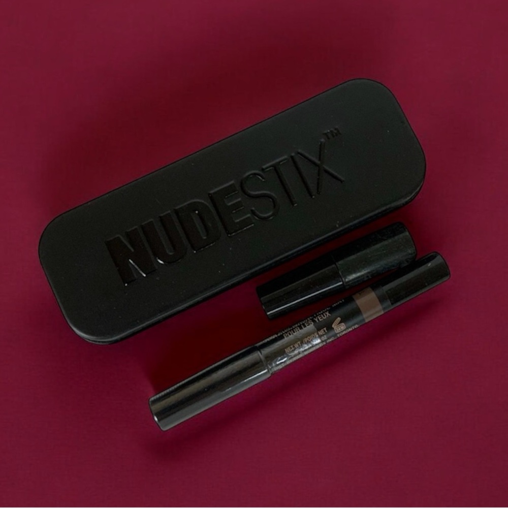 💎 NUDESTIX Magnetic Matte Eye Color Pencil | Taupe